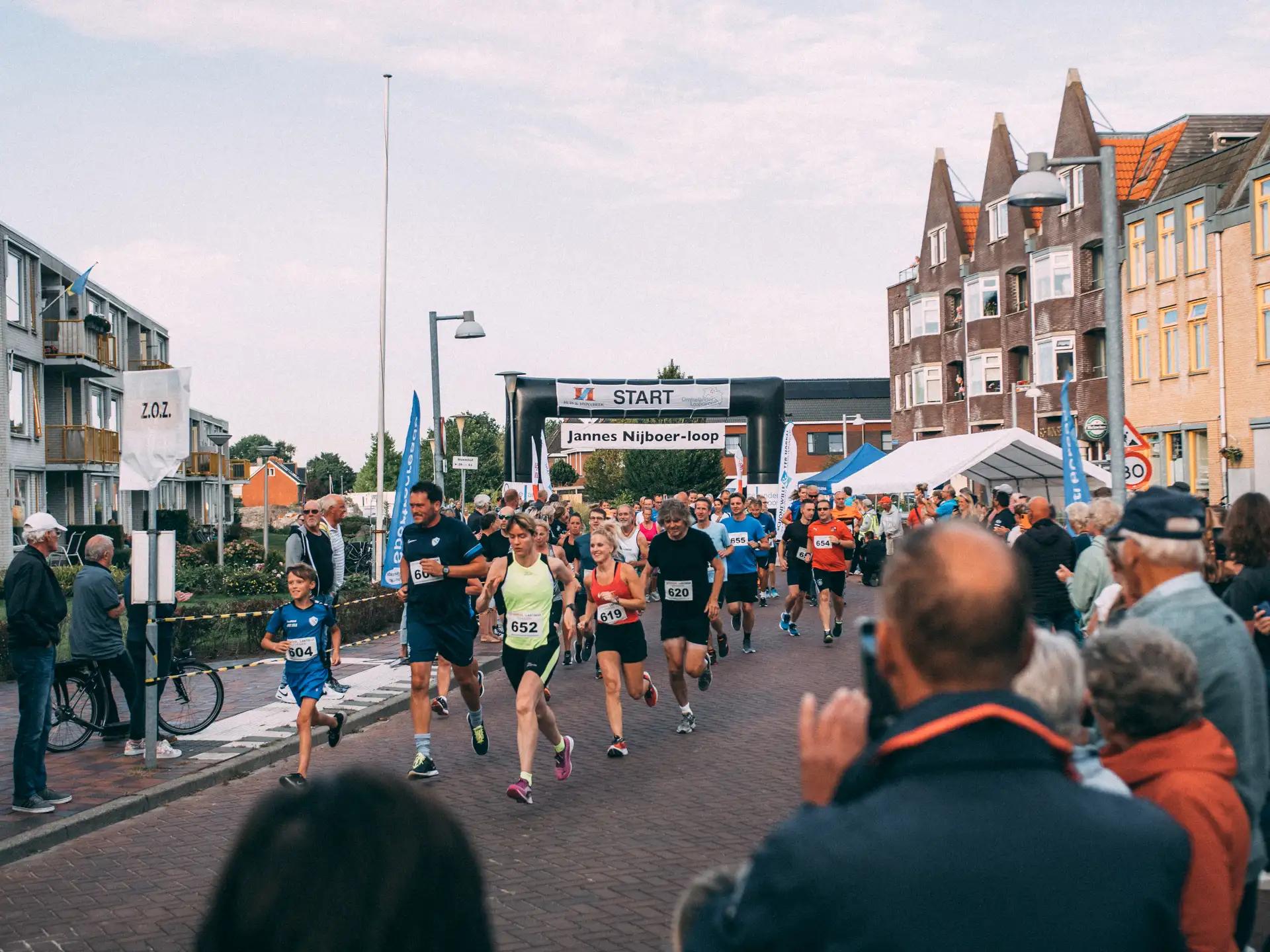 Jur-Wiersema-voor-Sportrecreade-Ten-Boer-2022-Jannes-Nijboer-loop-35.webp