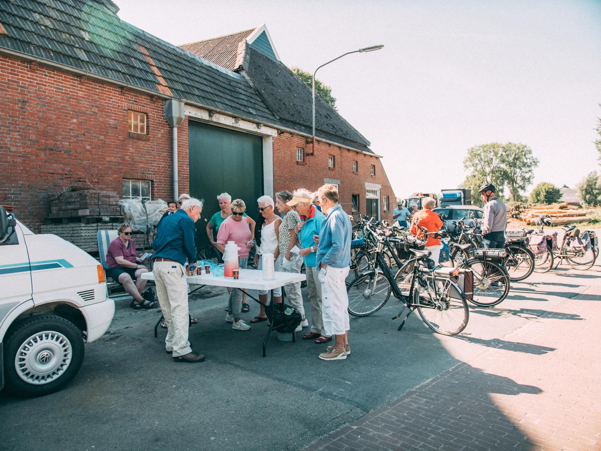 Jur-Wiersema-voor-Sportrecreade-Ten-Boer-2022-Toeristische-fietstocht-16.webp