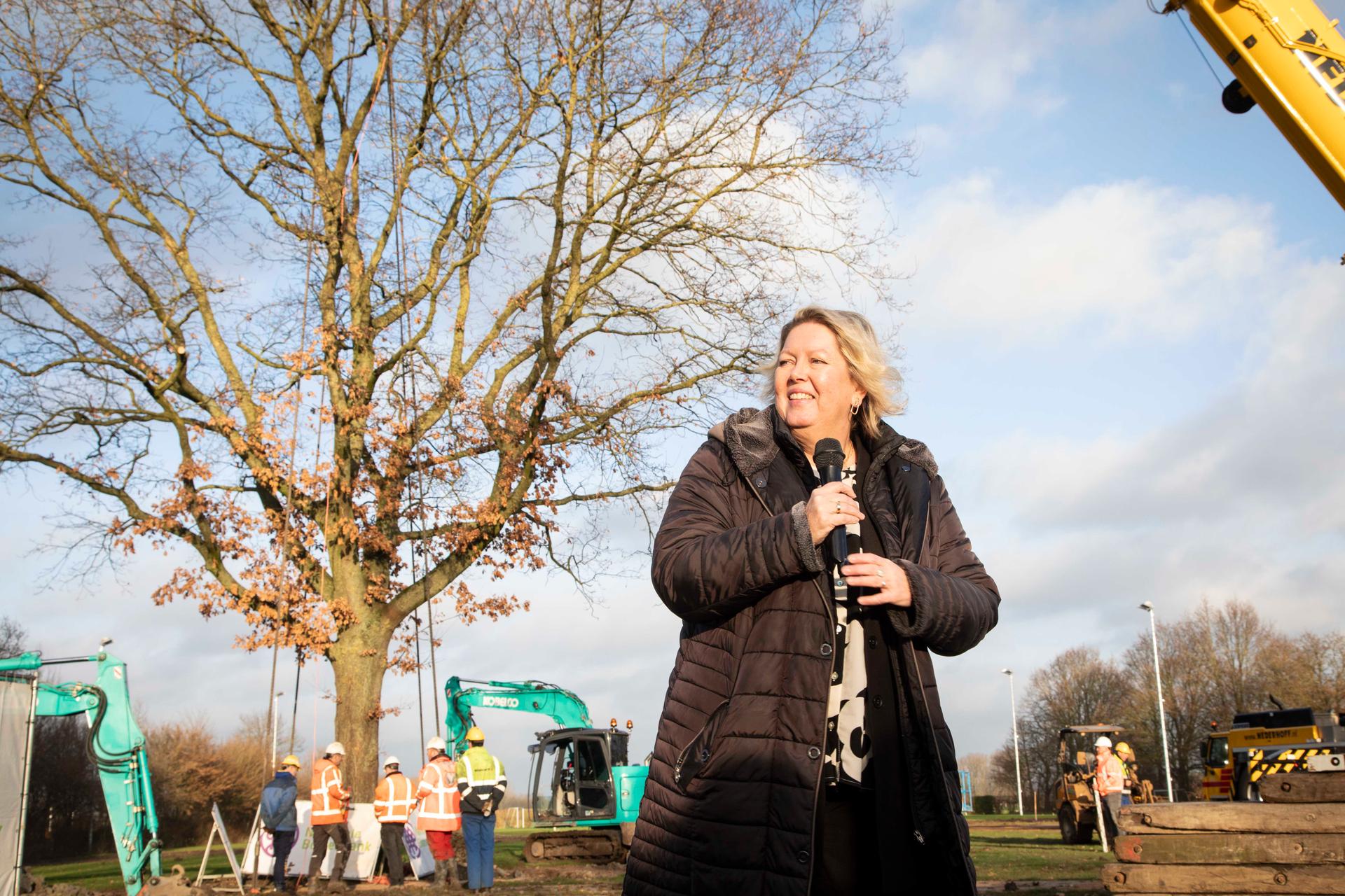 Start bouw Huis Ten Post door Andrea Hooymans 1212202548 Online