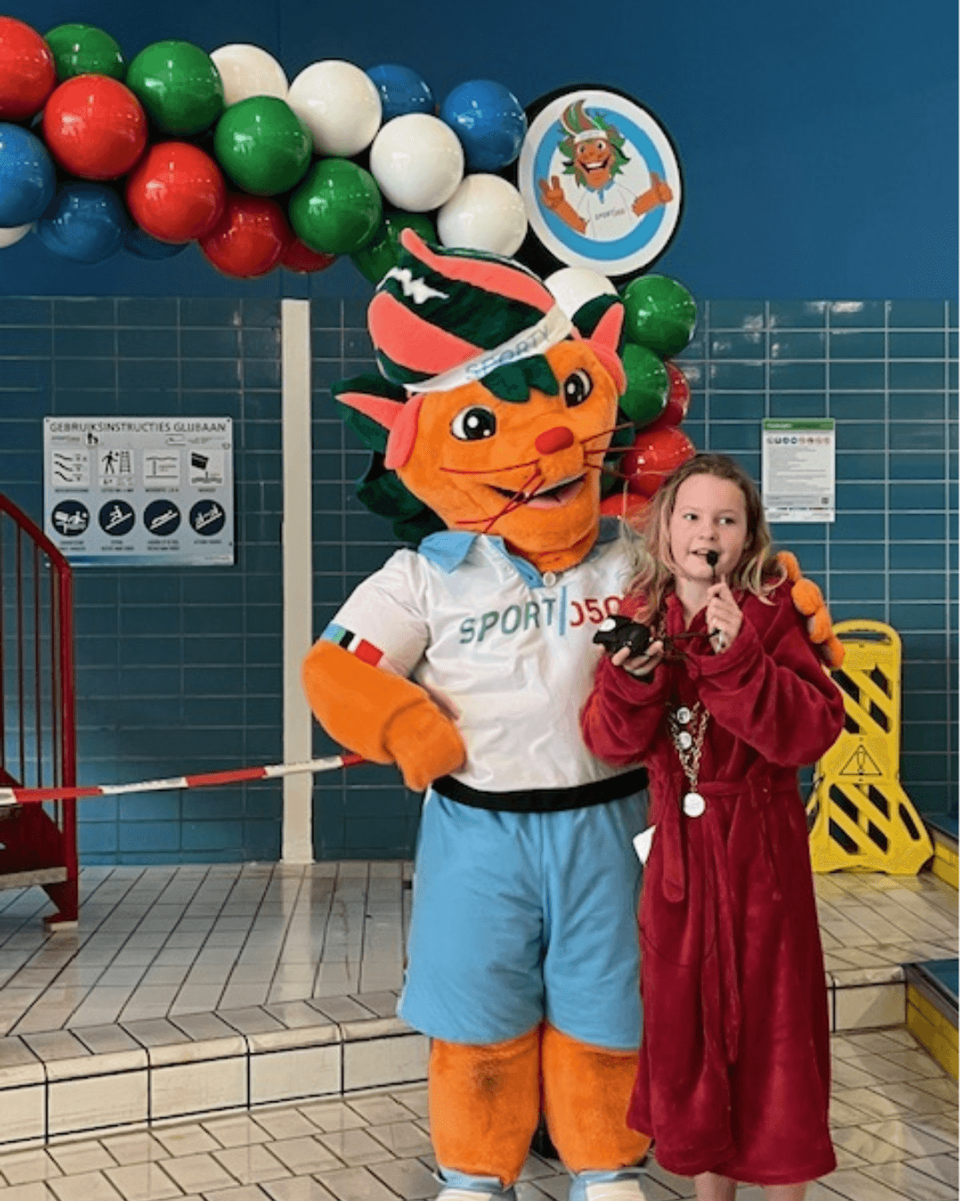 Biene haar praatje opening glijbaan