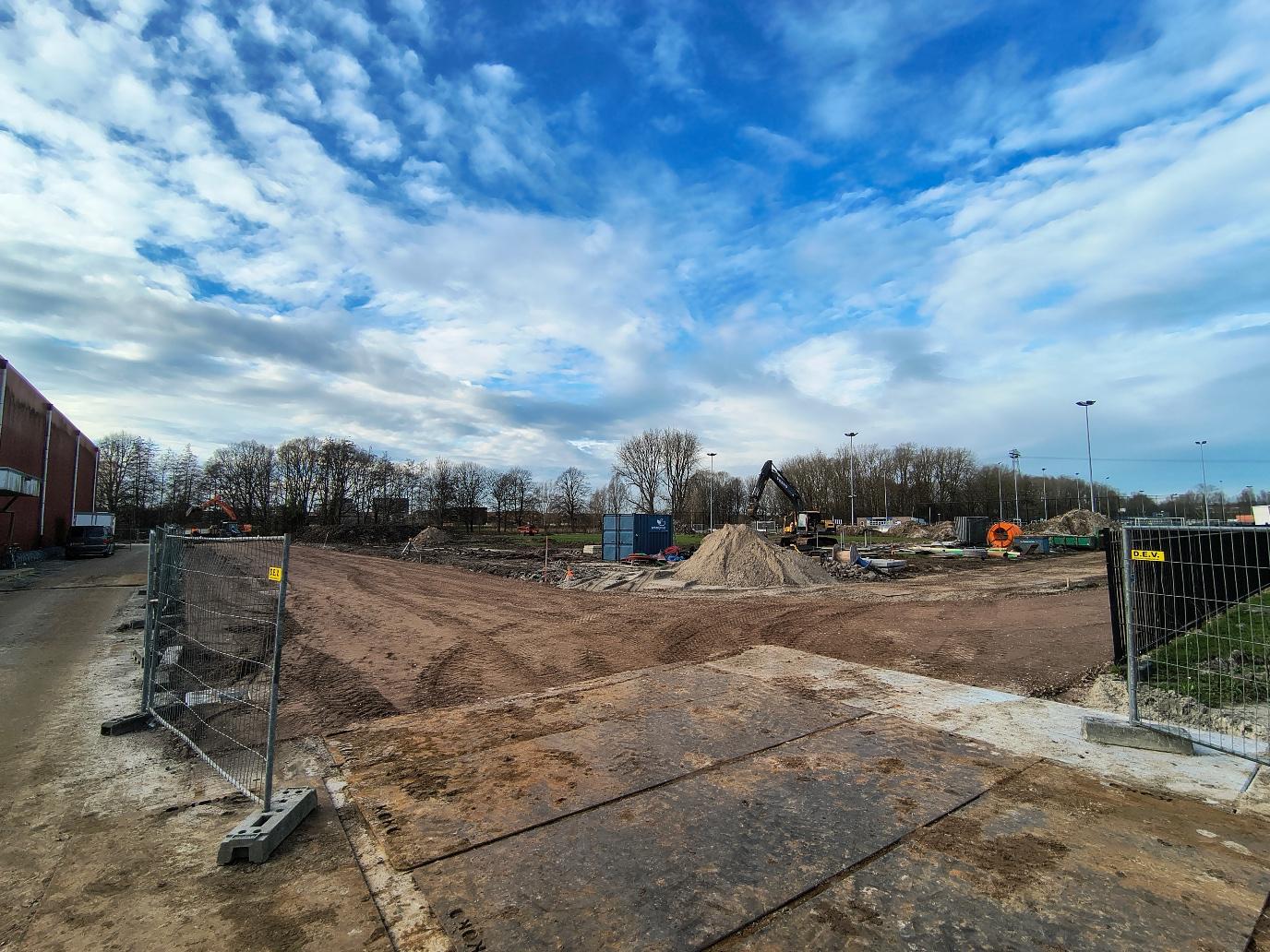 terrein-nieuwbouw-sportcentrum-bouwklaar-maken